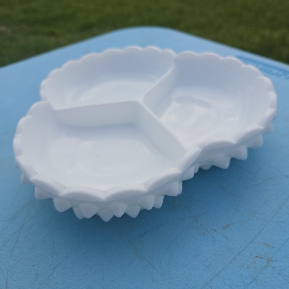Vintage FENTON Milk Glass Hobnail 3 PART CLOVER RELISH / CANDY DISH Cottage Core